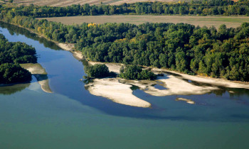 Zsolt Kalotás / Duna-Ipoly National Park - Inflow of Garam River to the Danube