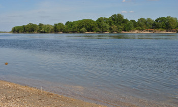 BROZ - Danube River near Vel'kylélsky ostrov island