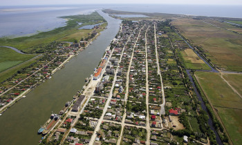 Daniel Petrescu / Danube Delta Biosphere Reserve Authority - Mouth of the Sulina channel to the Black Sea